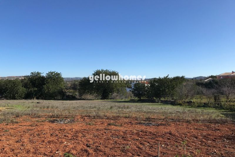 Terreno urbano perto de Boliqueime